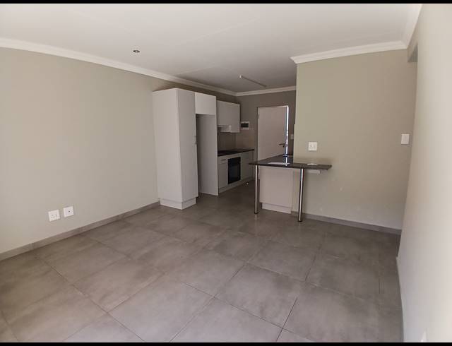 2 BEDROOM TOWNHOUSE FOR SALE IN ALBEMARLE
